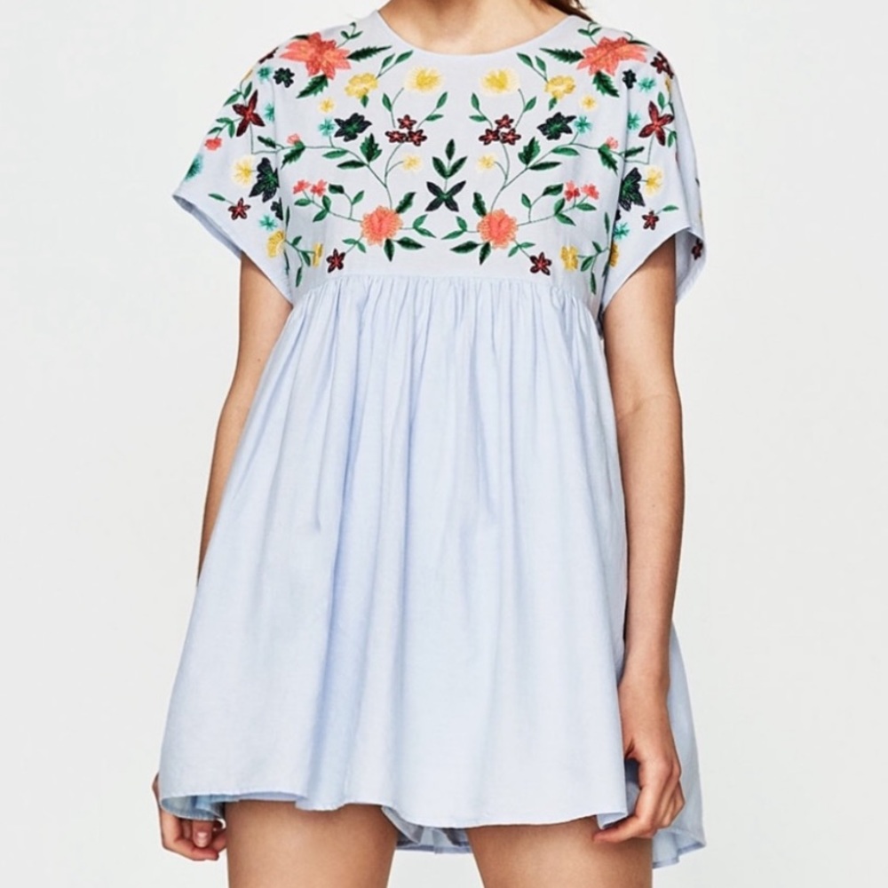 Zara romper with embroidery. Size XS.